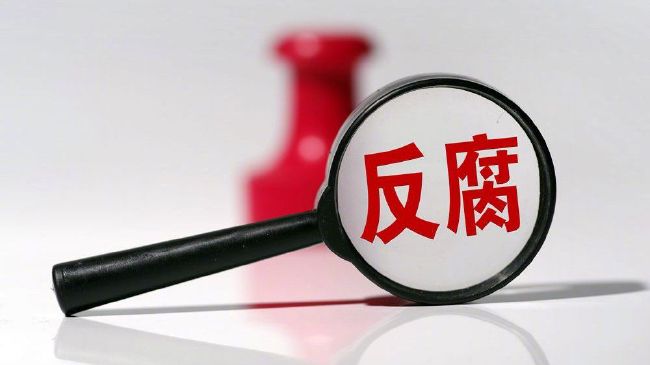 女生扒开腿让男生插