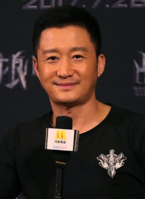 在后面享受的老婆